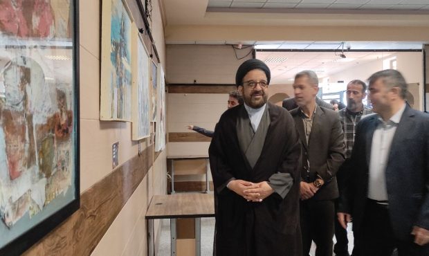 نمایشگاه تجسم فجر جنوب کرمان گشایش یافت نمایشگاه تجسم فجر جنوب کرمان گشایش یافت