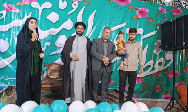 نمود غدیر در جامعه کنونی ما، حرکت در مسیر ولایت و رهبری است نمود غدیر در جامعه کنونی ما، حرکت در مسیر ولایت و رهبری است