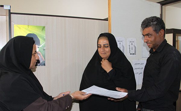 قرارداد ۱۸۸ پرونده به متقاضیان طرح جوانی جمعیت در درب بهشت از توابع جیرفت واگذار شد قرارداد ۱۸۸ پرونده به متقاضیان طرح جوانی جمعیت در درب بهشت از توابع جیرفت واگذار شد