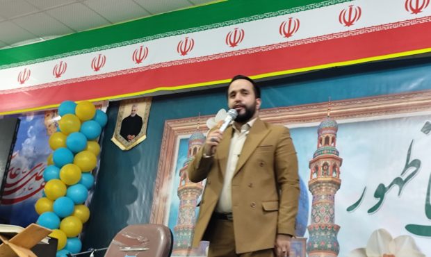 گزارش تصویری جشن آغاز امامت امام زمان (عج) در جیرفت گزارش تصویری جشن آغاز امامت امام زمان (عج) در جیرفت