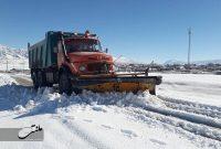 اجرای عملیات برفروبی و نمک پاشی توسط راهداران ساردوئیه جیرفت در محور درببهشت_بافت اجرای عملیات برفروبی و نمک پاشی توسط راهداران ساردوئیه جیرفت در محور درببهشت_بافت