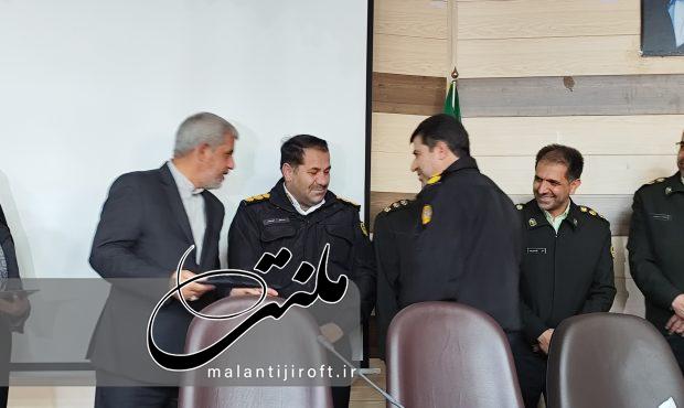 گزارش تصویری آیین تکریم و معارفه روسای پلیس انتظامی شهرستان جیرفت گزارش تصویری آیین تکریم و معارفه روسای پلیس انتظامی شهرستان جیرفت