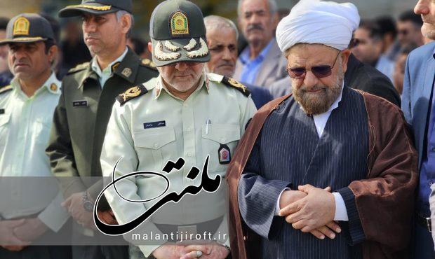 اراذل، اوباشان و مخلان نظم و امنیت و فتنه گران بدانید از چشم نیروی انتظامی و امنیتی پنهان نمی مانید اراذل، اوباشان و مخلان نظم و امنیت و فتنه گران بدانید از چشم نیروی انتظامی و امنیتی پنهان نمی مانید