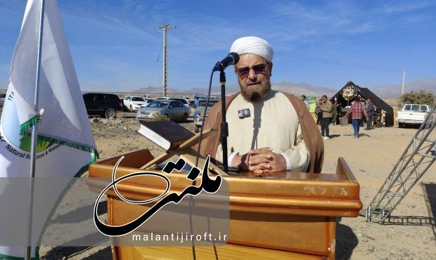 مشارکت خانواده در پویش درختکاری در سایه مادر کار ارزشمندی است مشارکت خانواده در پویش درختکاری در سایه مادر کار ارزشمندی است