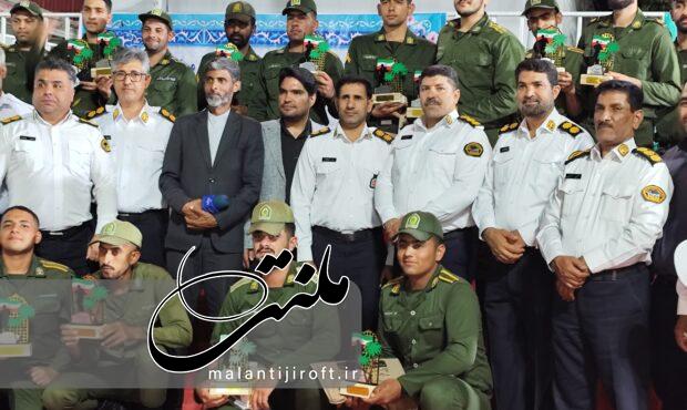 گزارش تصویری جشن روز سرباز در جیرفت گزارش تصویری جشن روز سرباز در جیرفت