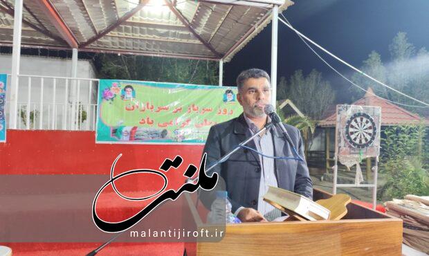 لباس سربازی نمادی از خدمتگزاری به مردم است لباس سربازی نمادی از خدمتگزاری به مردم است