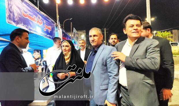 برپایی میز خدمت به مناسبت هفته دولت در شب های اقتدار جیرفت